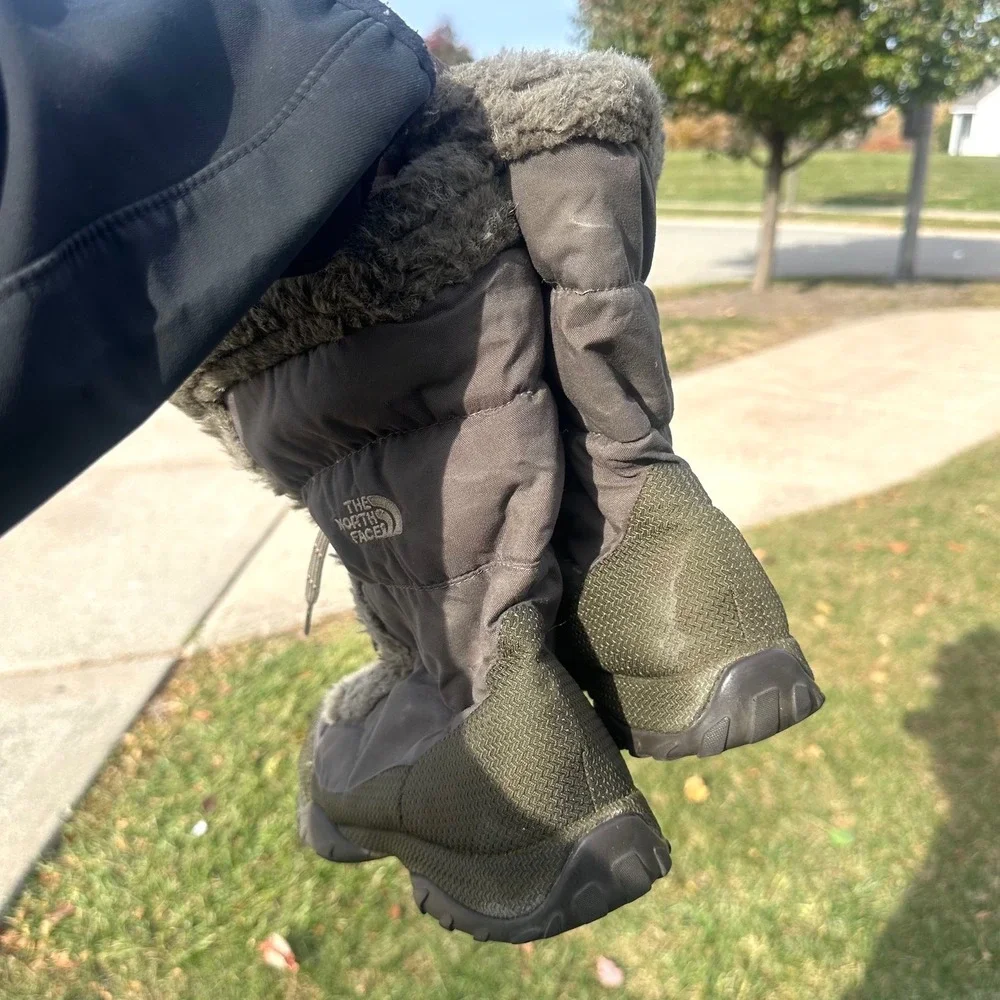 The North Face Nuptse Faux Fur IV‎ Goose Down Women's Snow Boots Size 11 Green